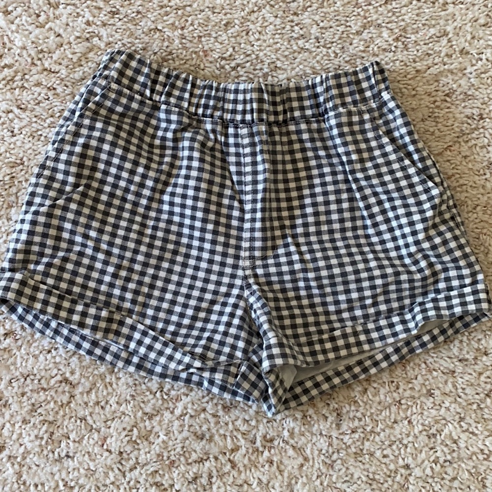 Women’s Shorts. Checkered. Size M.